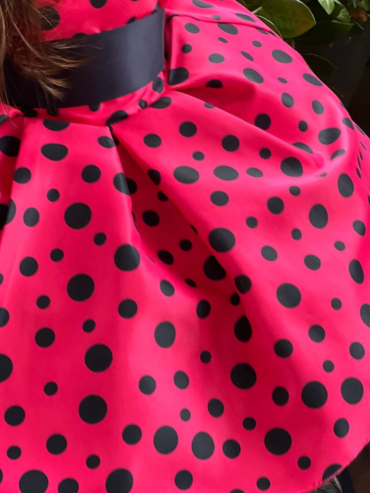 Платье для девочки нарядное БУШОН ST10, стиляги цвет малиновый, темно-синий пояс, принт горошек 