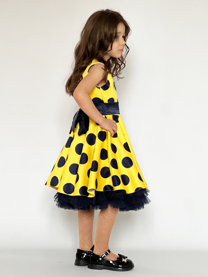 Платье для девочки нарядное БУШОН ST20, стиляги цвет желтый, синий пояс, принт синий горох 