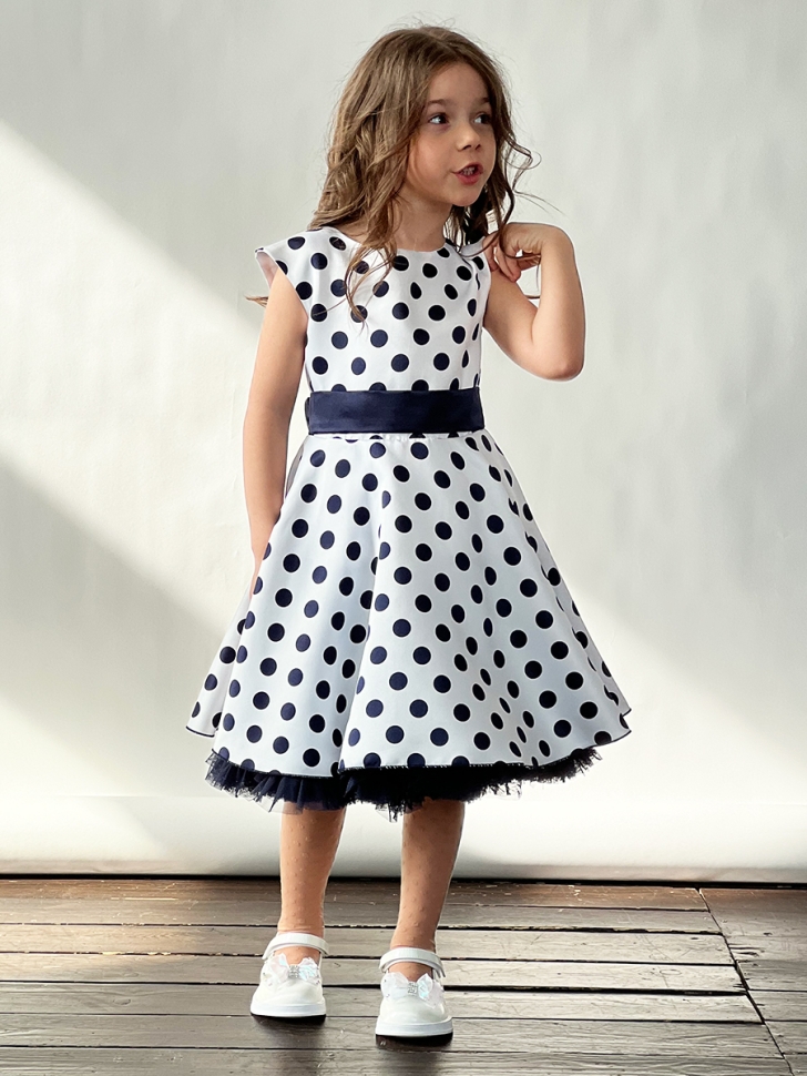Платье для девочки нарядное БУШОН ST10, стиляги цвет белый, темно-синий пояс, принт темно-синий горошек 