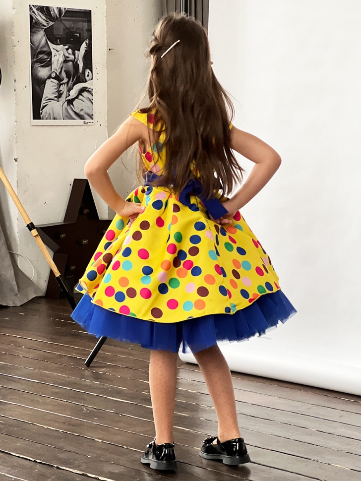 Платье для девочки нарядное БУШОН ST10, стиляги цвет желтый, синий пояс, принт горошек 