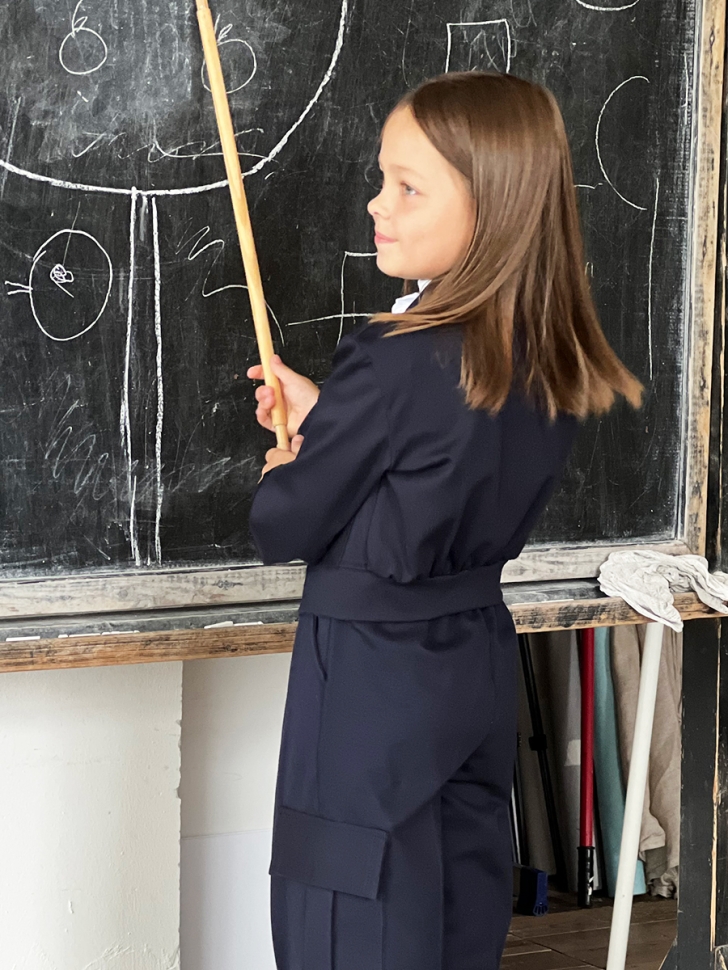 Костюм для девочки пиждак и брюки БУШОН SK 8030 т-синий БУШОН SK8030, цвет темно-синий 