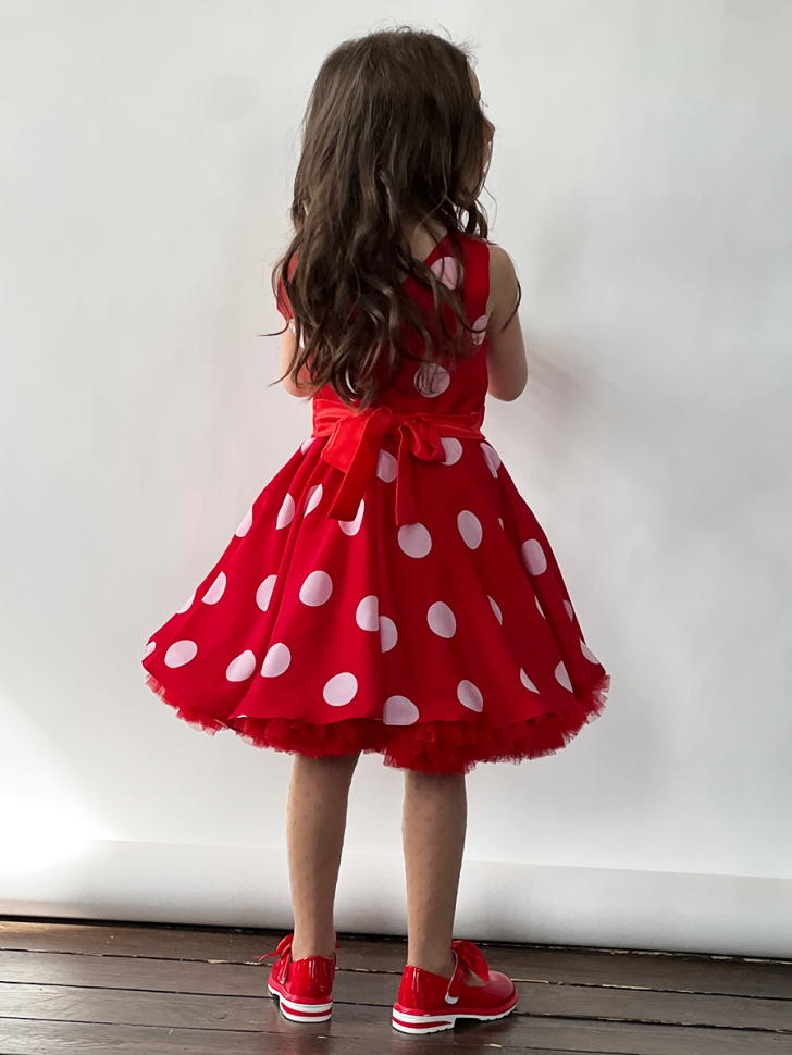 Платье для девочки нарядное БУШОН ST20, стиляги цвет красный, красный пояс, принт св-розовый горох 
