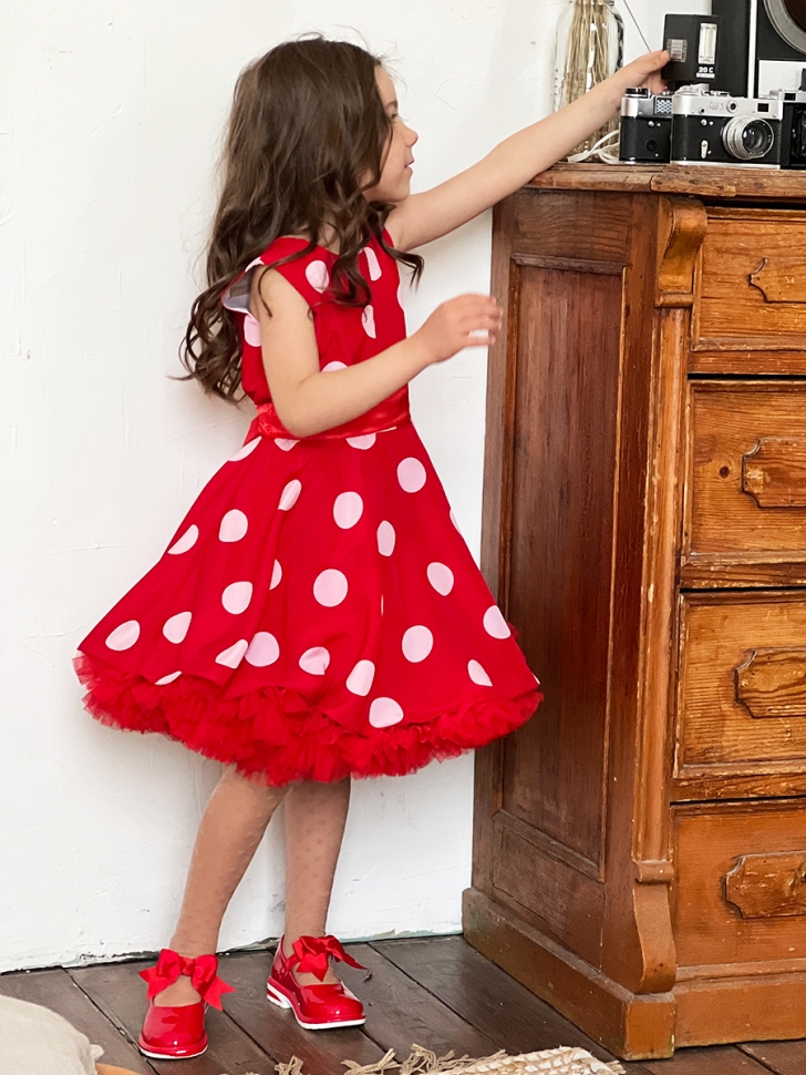 Платье для девочки нарядное БУШОН ST20, стиляги цвет красный, красный пояс, принт св-розовый горох 
