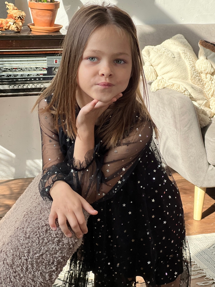 Платье для девочки нарядное БУШОН ST53, цвет черный блестки/звезды 