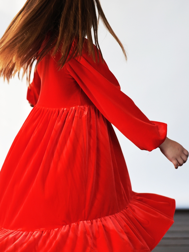 Платье велюровое нарядное БУШОН ST63, цвет алый