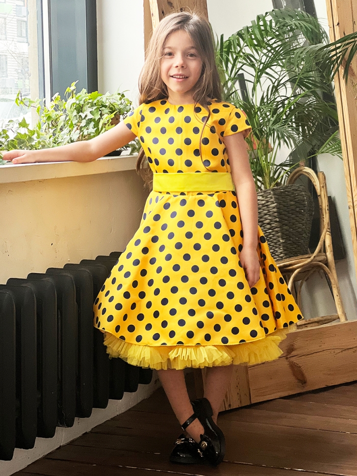 Платье для девочки нарядное БУШОН ST10, стиляги цвет желтый, желтый пояс, принт синий горошек 