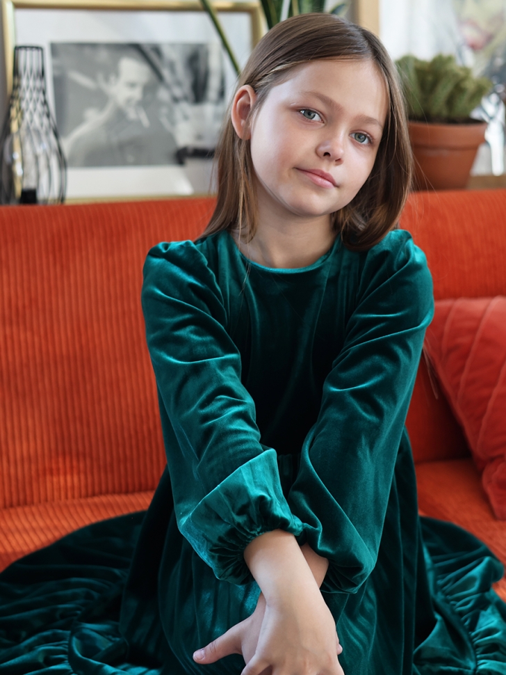 Платье велюровое нарядное БУШОН ST63, цвет изумрудный 