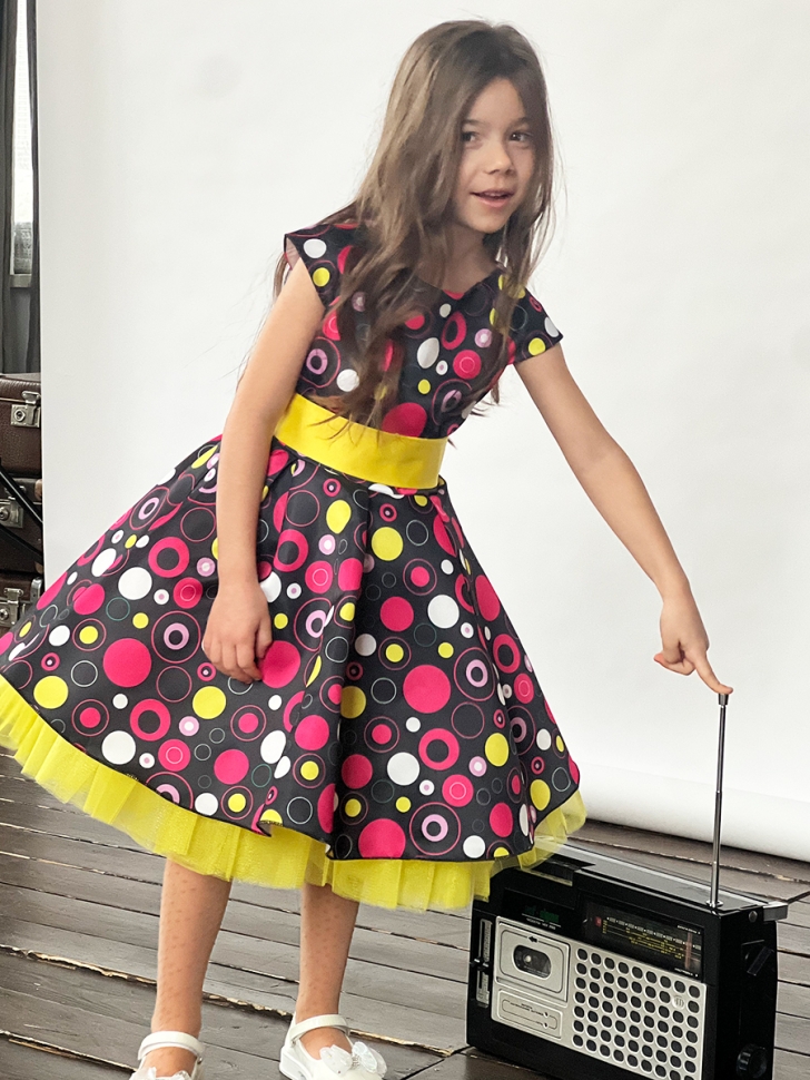 Платье для девочки нарядное БУШОН ST37, стиляги цвет черный/малиновый/желтый 