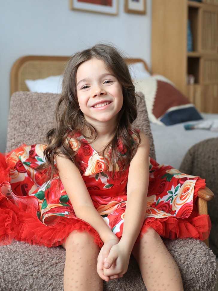 Платье для девочки нарядное БУШОН ST30, стиляги цвет красный/желтый пояс красный, принт красные цветы