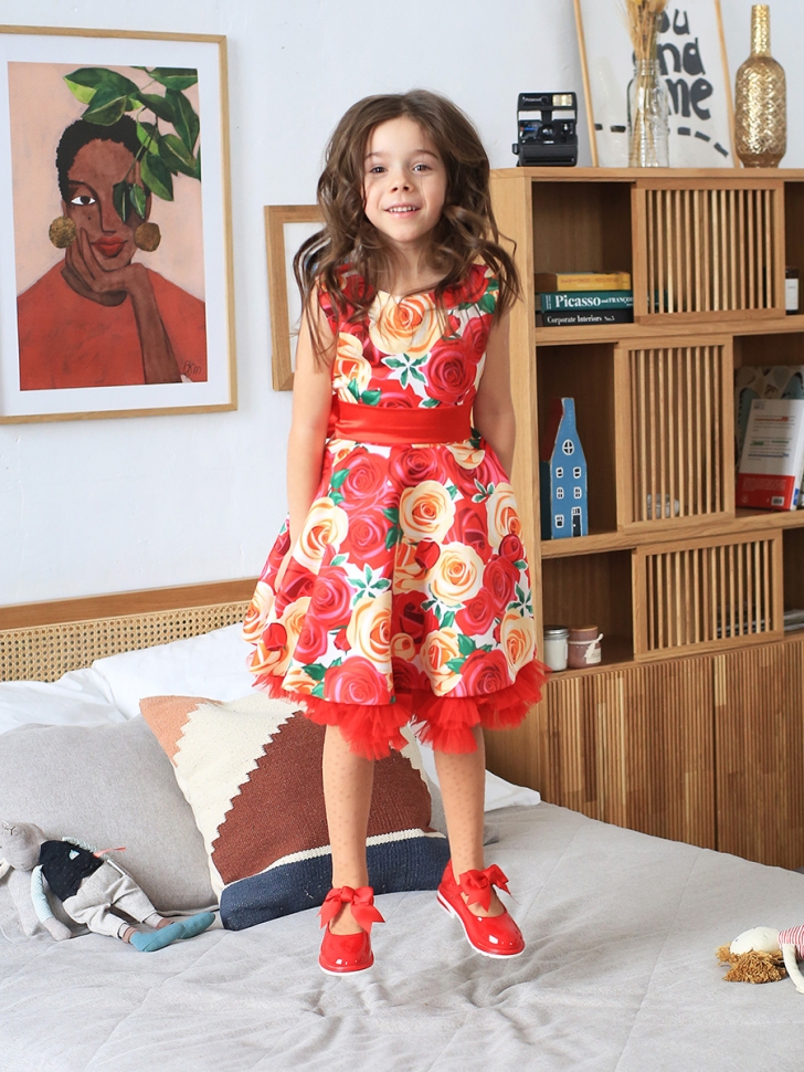 Платье для девочки нарядное БУШОН ST30, стиляги цвет красный/желтый пояс красный, принт красные цветы