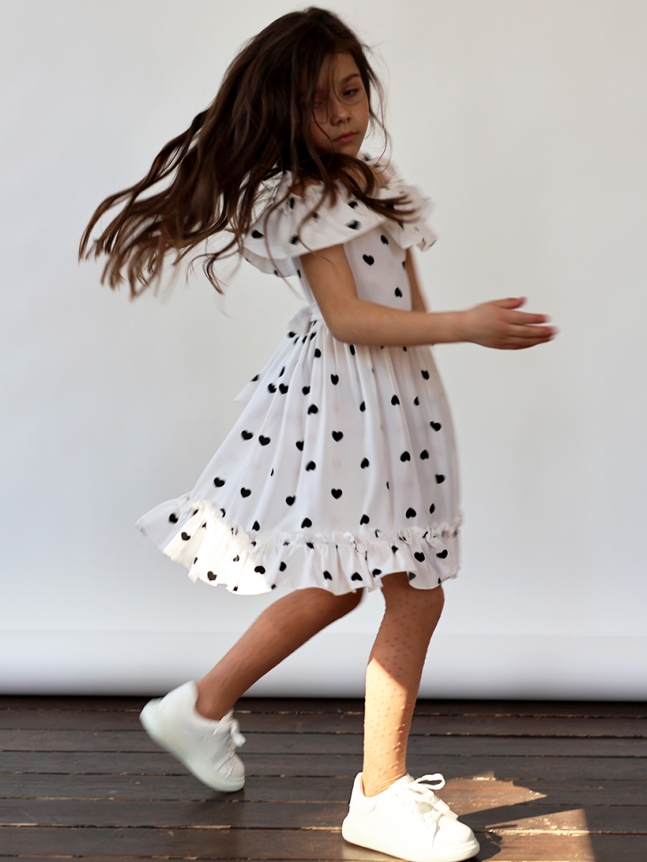 Платье для девочки вискоза БУШОН ST65, цвет белый/черный сердце