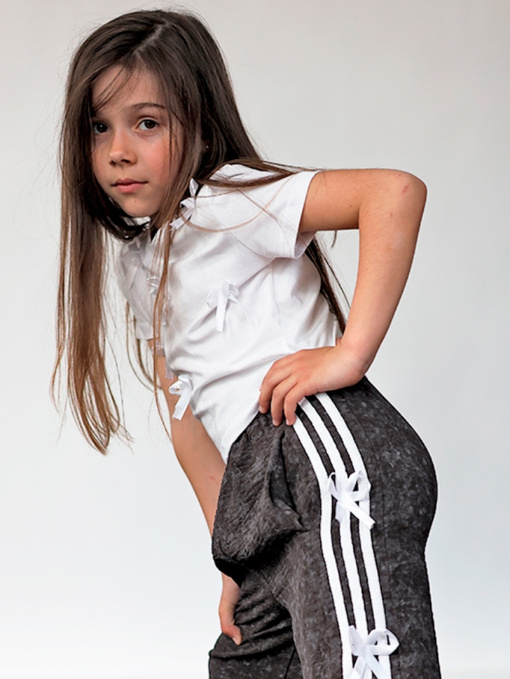 Комплект футболка и брюки для девочек БУШОН ST110, цвет коричнево-серый/белый