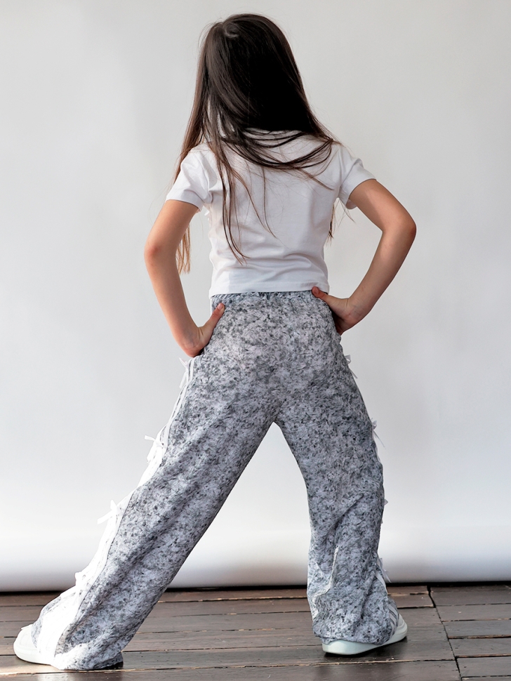 Комплект футболка и брюки для девочек БУШОН ST110, цвет серый/белый