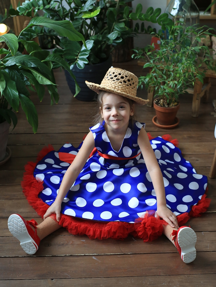 Платье для девочки нарядное БУШОН ST20, стиляги цвет василек, красный пояс, принт белый горох 