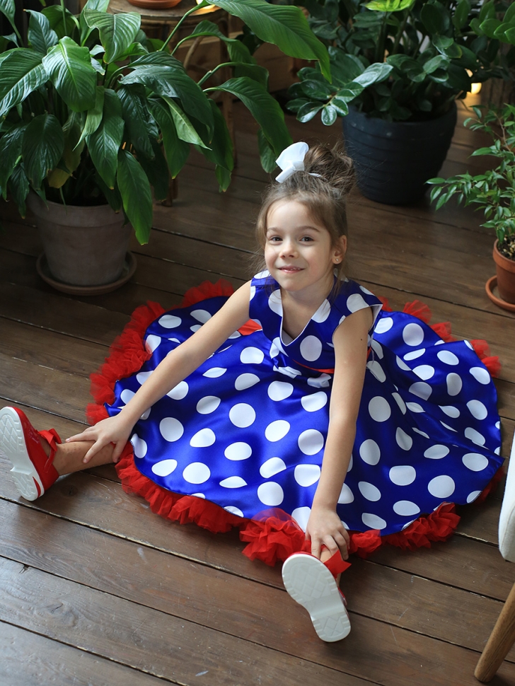 Платье для девочки нарядное БУШОН ST20, стиляги цвет василек, красный пояс, принт белый горох 
