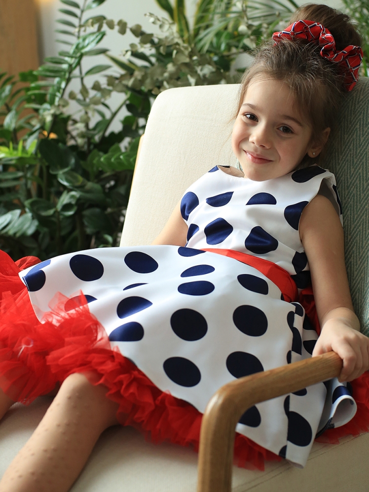 Платье для девочки нарядное БУШОН ST20, стиляги цвет белый, красный пояс, принт синий горох 