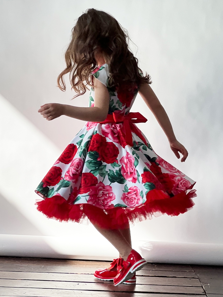 Платье для девочки нарядное БУШОН ST30, стиляги цвет белый/красный пояс красный, принт цветы 