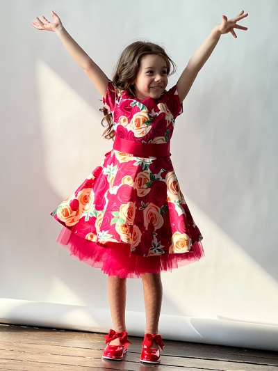 Платье для девочки нарядное БУШОН ST31, стиляги цвет малиновый/желтый пояс красный, принт красные цветы