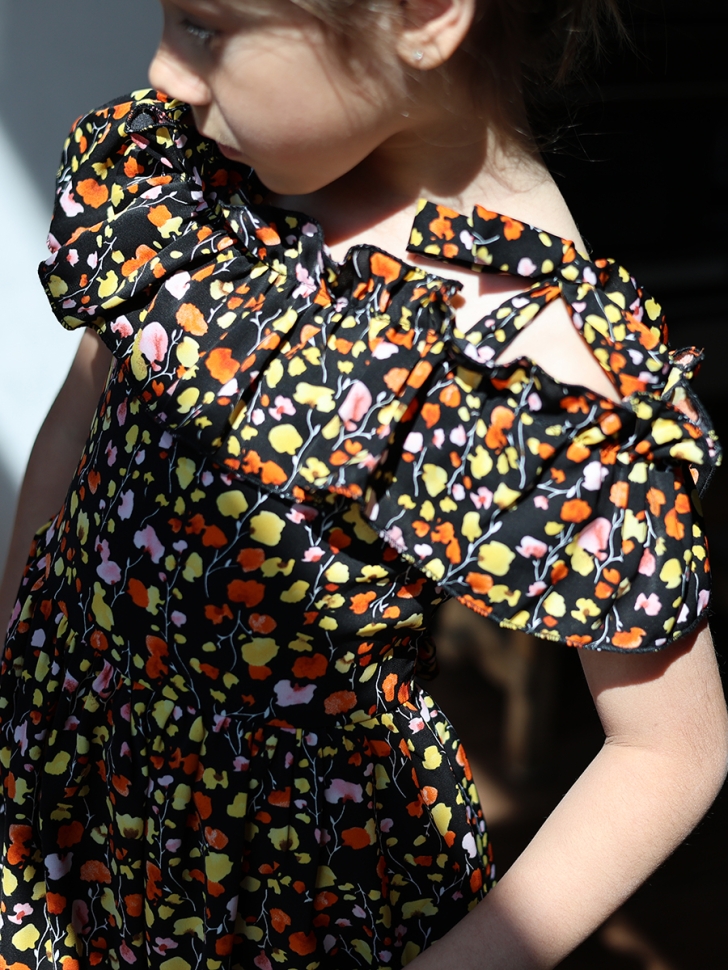 Платье для девочки вискоза БУШОН ST65, цвет черный/мультиколор