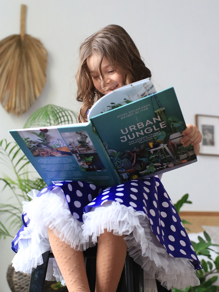 Платье для девочки нарядное БУШОН ST10, стиляги цвет василек, белый пояс, принт белый горошек 