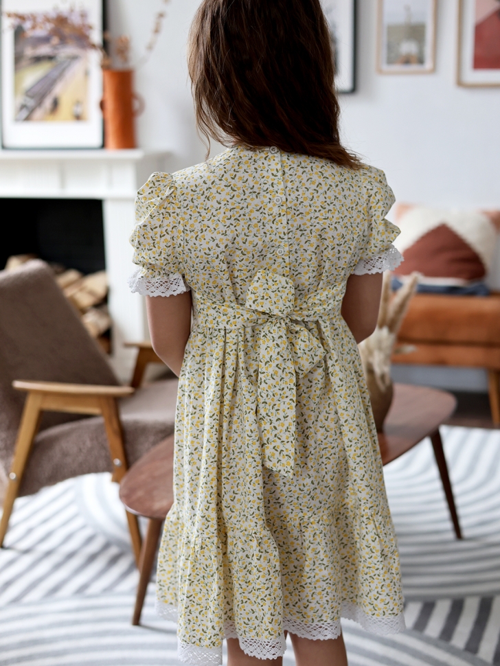 Платье для девочки прованс БУШОН XB881, цвет белый/желтый цветы