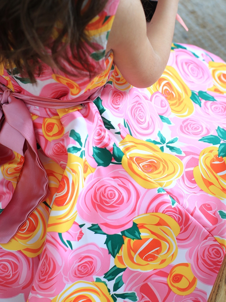 Платье для девочки нарядное БУШОН ST30, стиляги цвет розовый/желтый пояс розовый, принт цветы