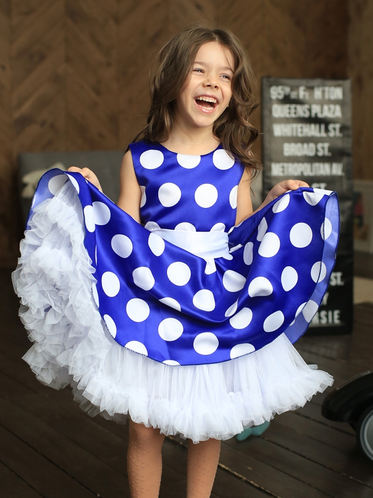 Платье для девочки нарядное БУШОН ST20, стиляги цвет василек, белый пояс, принт белый горох 