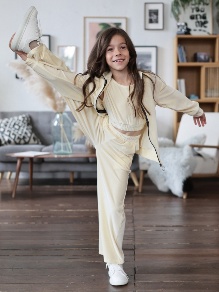 Костюм для девочки из велюра БУШОН SP223, цвет желтый