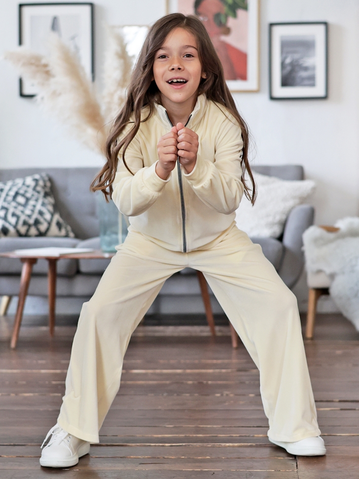 Костюм для девочки из велюра БУШОН SP223, цвет желтый