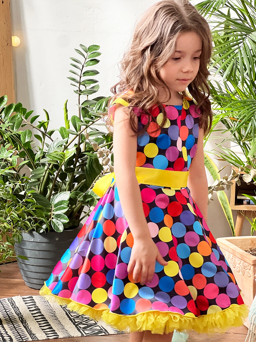 Платье для девочки нарядное БУШОН ST20, стиляги цвет мультиколор, желтый пояс, принт горох 