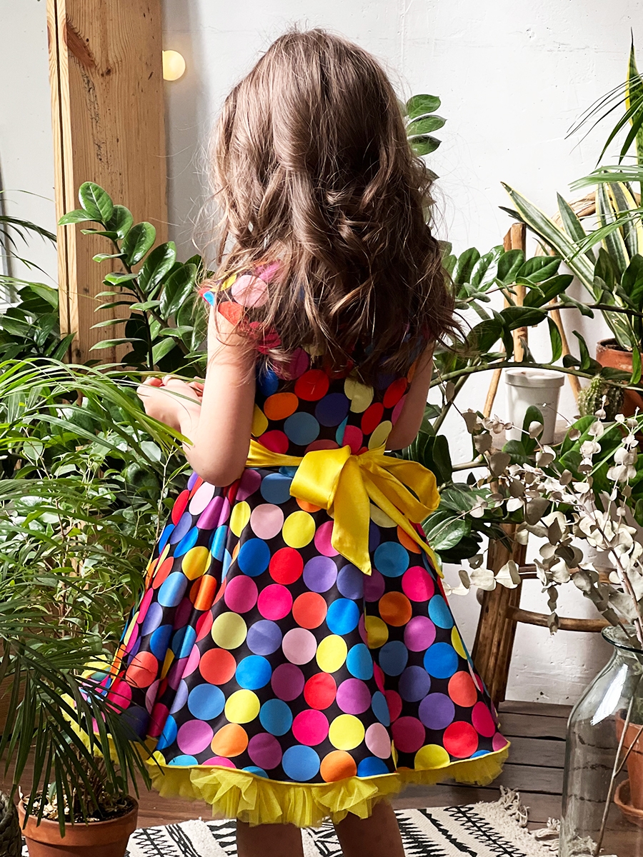 Платье для девочки нарядное БУШОН ST20, стиляги цвет мультиколор, желтый пояс, принт горох 