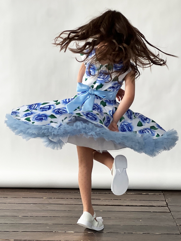 Платье для девочки нарядное БУШОН ST30, стиляги, цвет голубой цветы