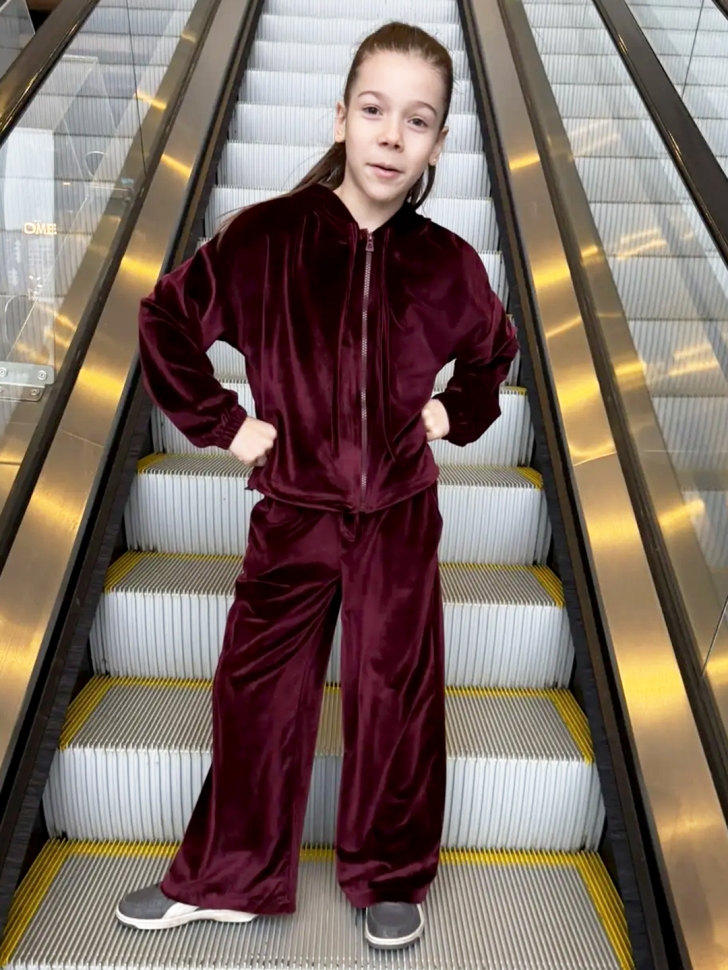 Костюм для девочки из велюра БУШОН SP223, цвет бордовый/капюшон 