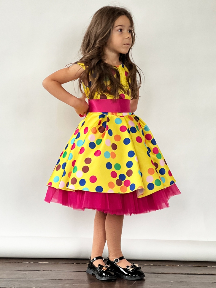 Платье для девочки нарядное БУШОН ST10, стиляги цвет желтый, малиновый пояс, принт горошек 